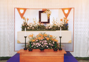 高級生花祭壇